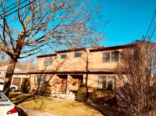 38 Cottonwood Rd #A, Port Washington, NY 11050