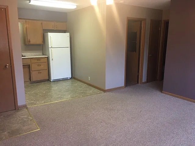 525 W Spring St #4 — Photo 9