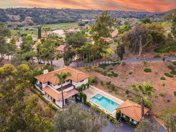 3050 Los Campos Dr, Fallbrook, CA 92028