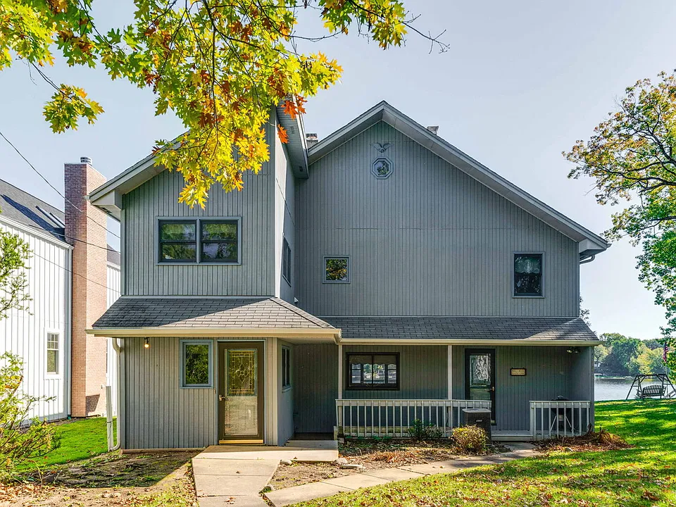 42385 N Woodbine Ave
