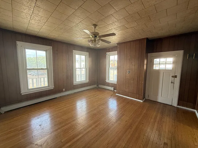 239 W Main St — Photo 5