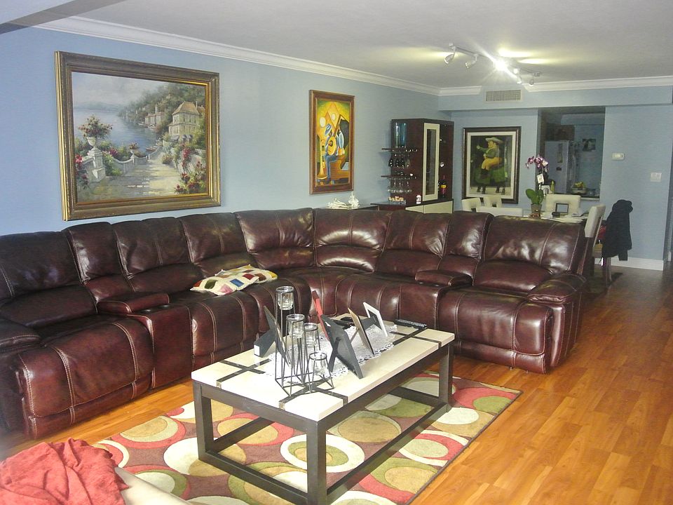 1st image of 20252 NE 34th Ct