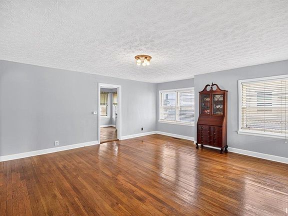 4th image of 2306 N 23rd St