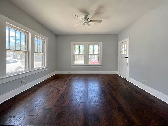 3rd image of 130 E White