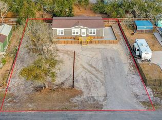 1020 N Fuqua St, Rockport, TX 78382