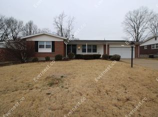 14005 Invicta Dr, Florissant, MO 63034