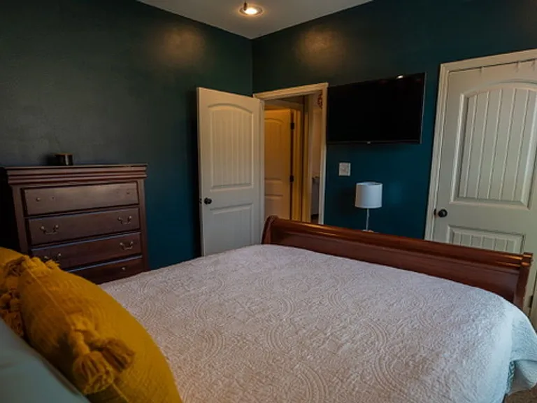 3707 Sterling Oaks Dr — Photo 30