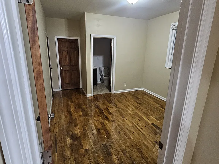 636 S 20th St #1 — Photo 7