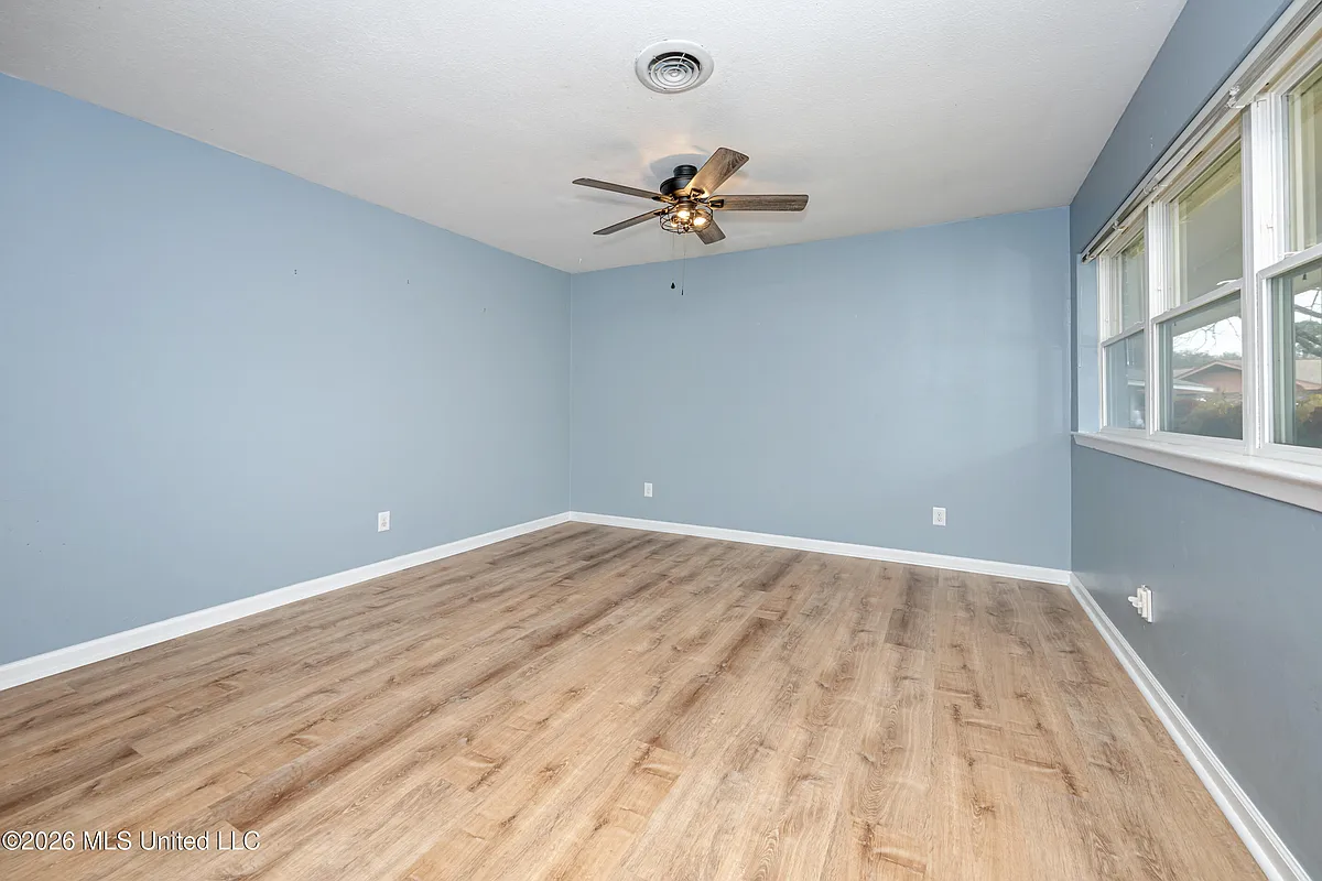 Building Photo - 6217 Browning Dr