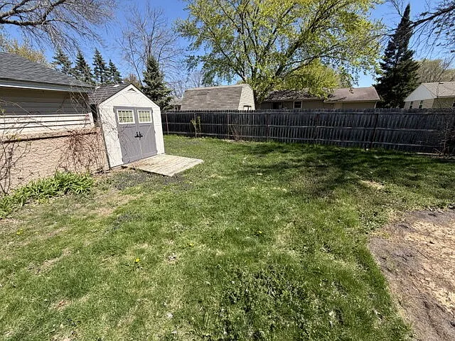 13016 Saratoga Ln N — Photo 21