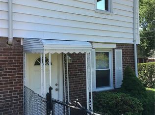 10 High Ridge Dr, Bridgeport, CT 06606