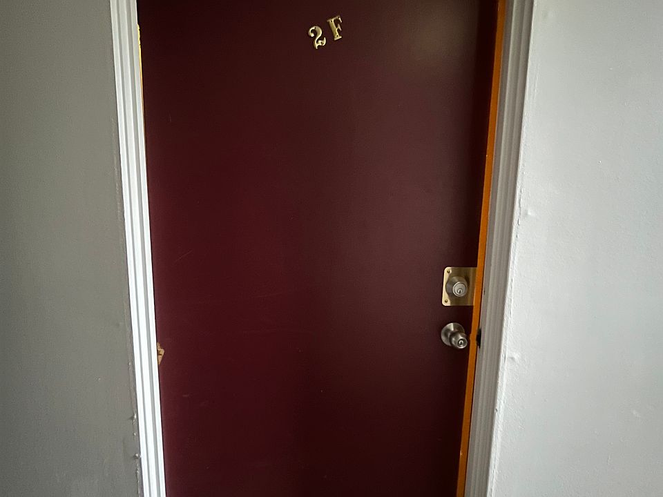 1st image of 926 N Marion St #2F