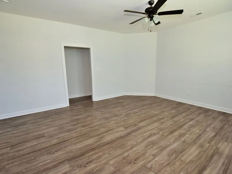512A Amerson Ct — Photo 2