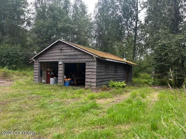 20040 Laughlin St, Chugiak, AK 99567
