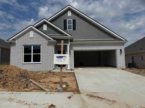 60 Spirit Dance Dr, Byhalia, MS 38611