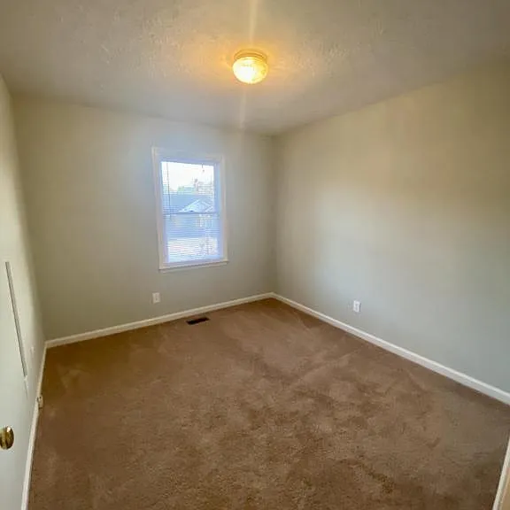 5051 Waterford Dr — Photo 12