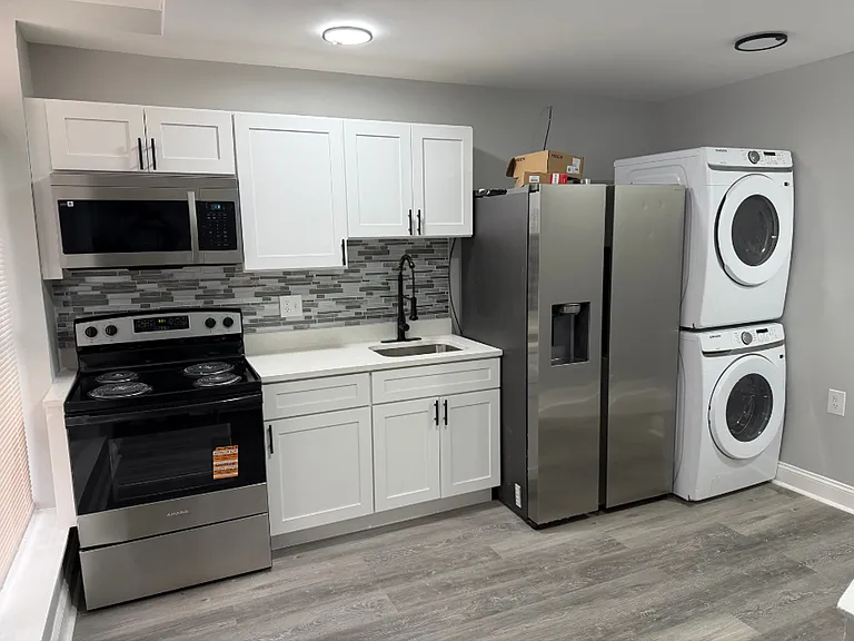 3325 E Monument St #1B-600-1B — Photo 2