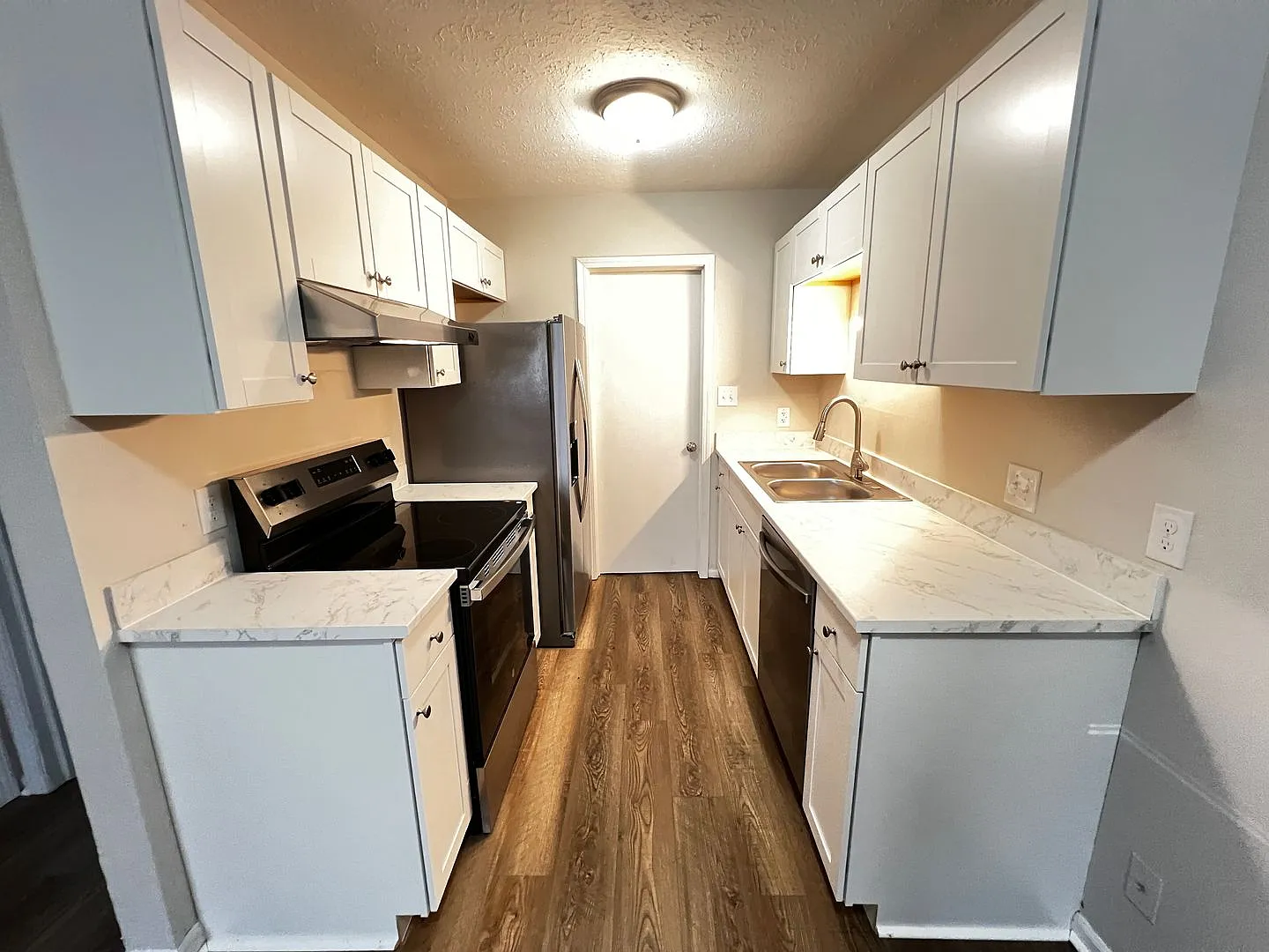 Unfurnished, One Bedroom, First Floor Condo in Myrtle Beach! Available Now! — Photo 4
