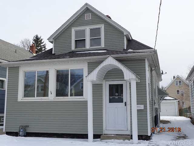 1st image of 121 Pomona Pl