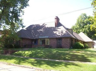 900 S Carr Ave, Sedalia, MO 65301