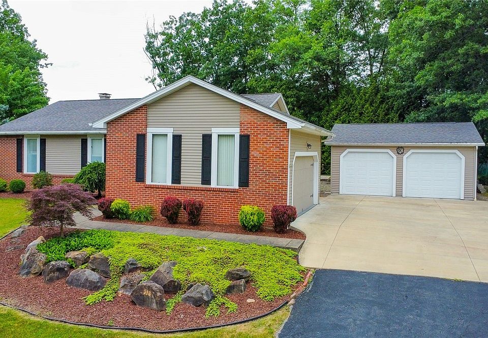 1st image of 510 Woodbury Ct