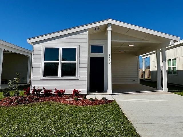 1st image of 2817 Live Oak Dr