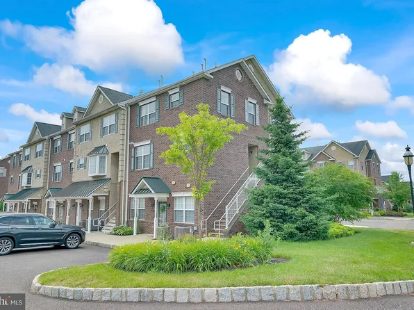 3899 Ashland Dr #A-2, Harleysville, PA 19438