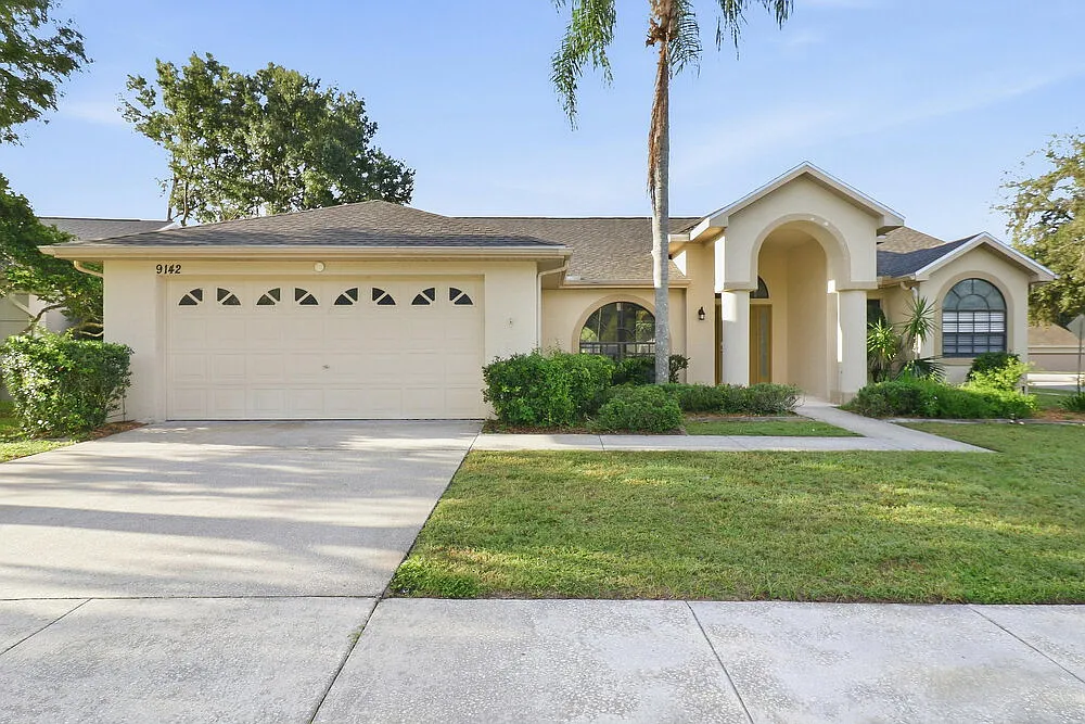 3 bed, 2.0 bath, 1876 sqft, $2,700 — Photo 1