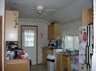 18 Walton St, Brentwood, NY 11717