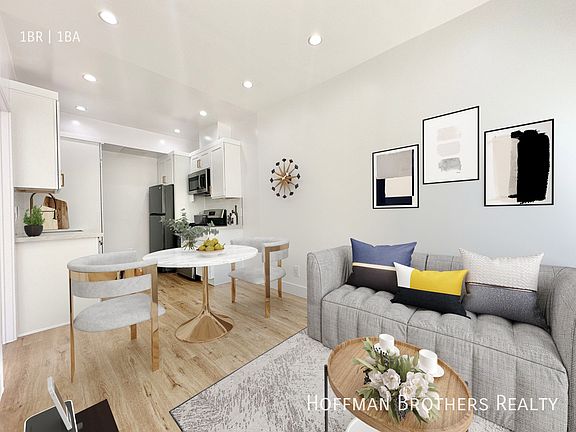 2nd image of 3017 London St #1/8