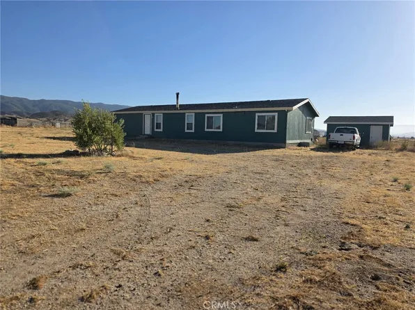 49645 Three Points Rd, Lancaster, CA 93536