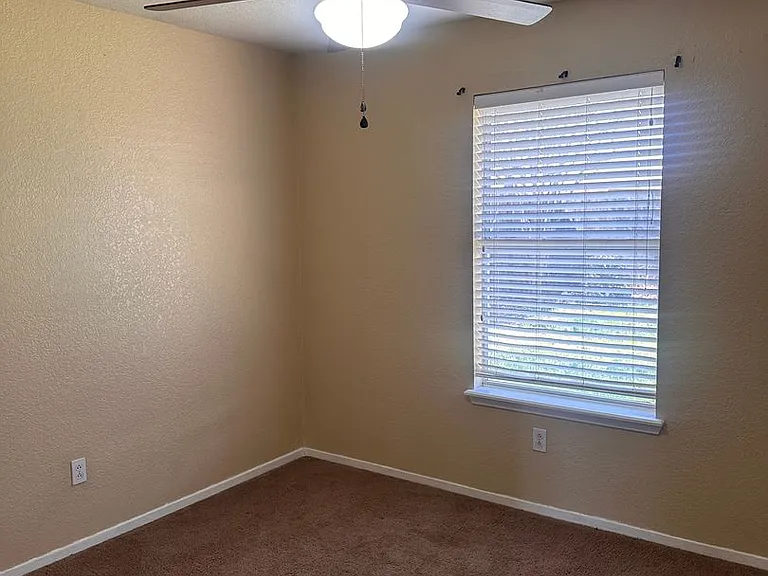 3834 Purdue Ln — Photo 10