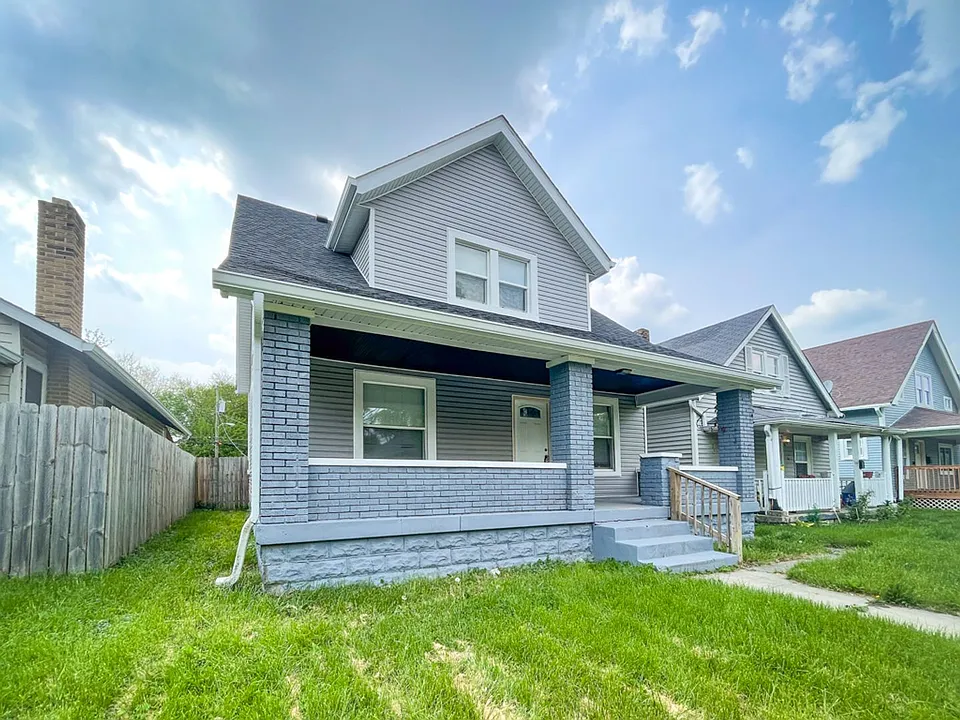 842 N Oakland Ave