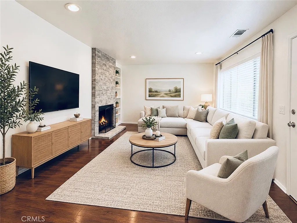 3 bed, 1180 sqft, $3,700 — Photo 1