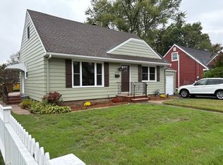 29-02 Southern Dr, Fair Lawn, NJ 07410