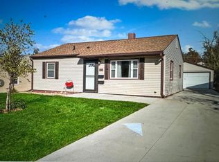 2453 8th Ave SW, Cedar Rapids, IA 52404