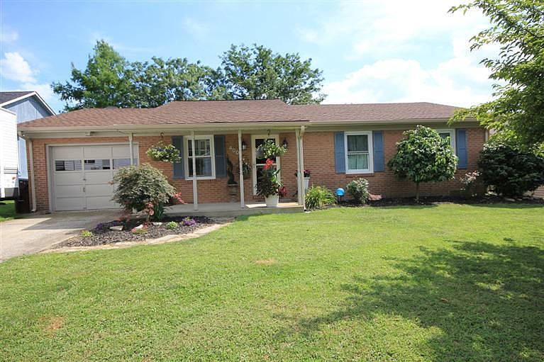 1st image of 400 Orchard Dr