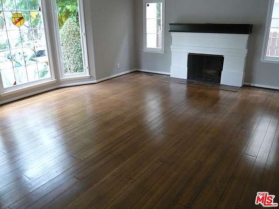 4th image of 323 N La Peer Dr