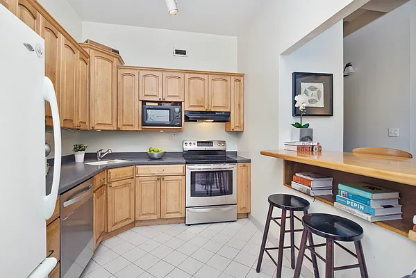 Sold by Keller Williams NYC | media 15