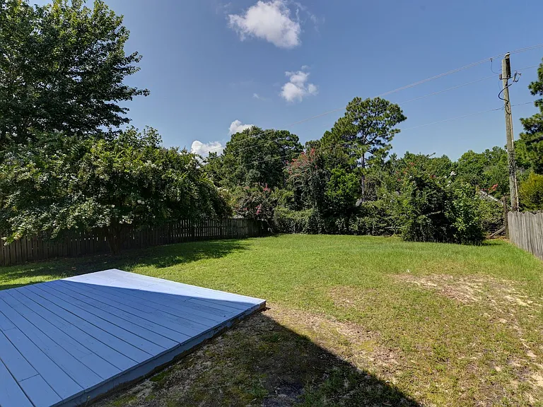 141 Wigmore Ln — Photo 36