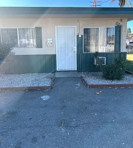 210 N Santa Fe St Photo 1