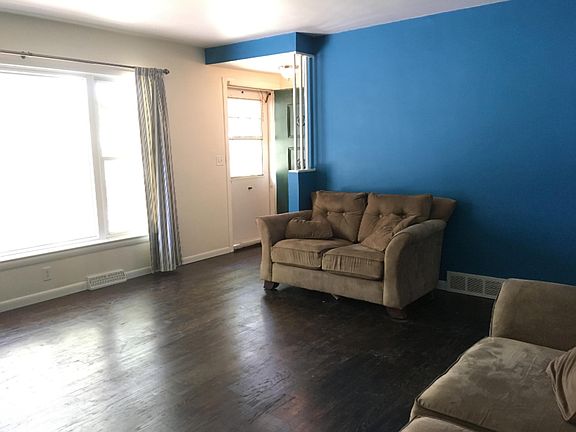 5th image of 1052 Truxton Dr NE