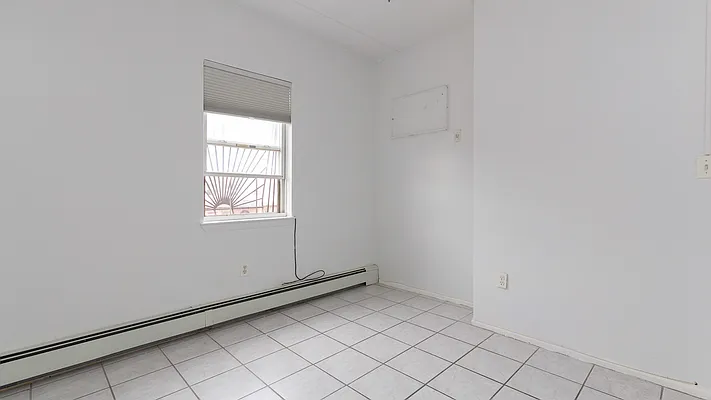 Rented by Compass | media 10