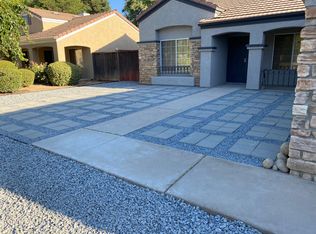 2302 E El Paso Ave, Fresno, CA