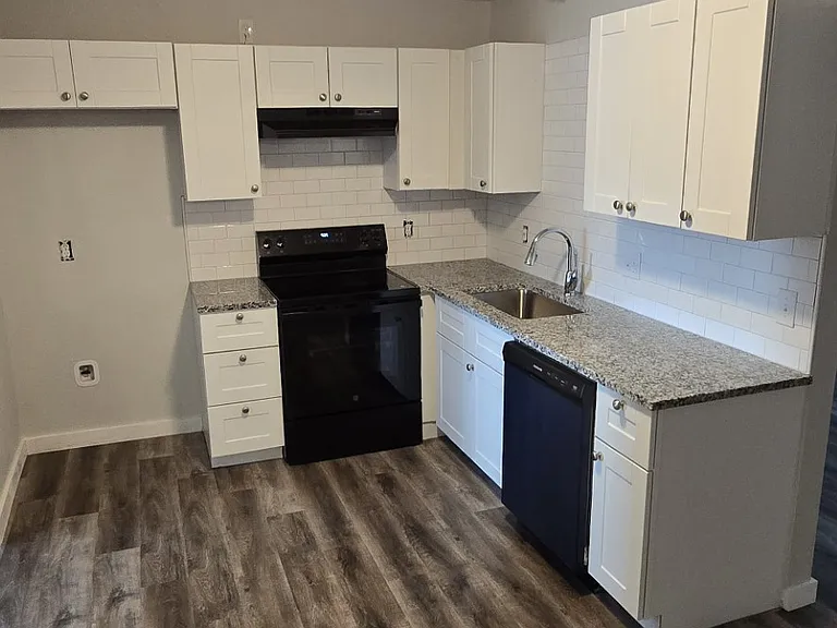 4310 Blankenship St — Photo 5