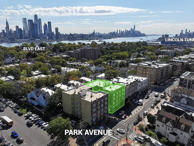 3718 Park Ave #D2 — Photo 22