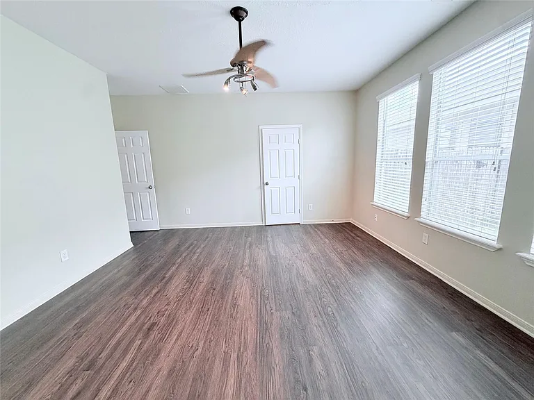 7403 Bering Landing Dr — Photo 16