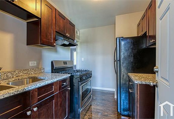 2nd image of 7123 S East End Ave #3