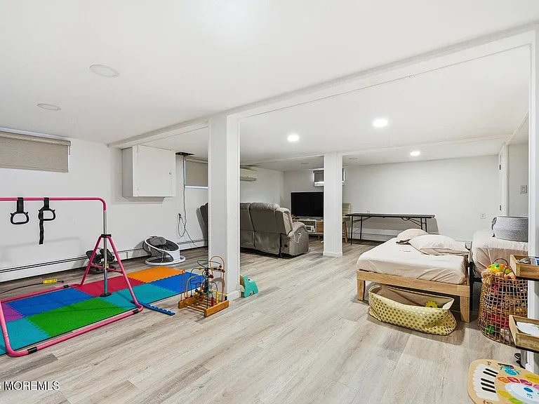 227 Chatham Ave — Photo 26