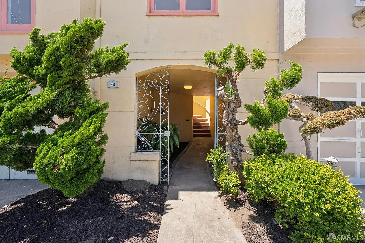 31 Middlefield Dr - Photo 2